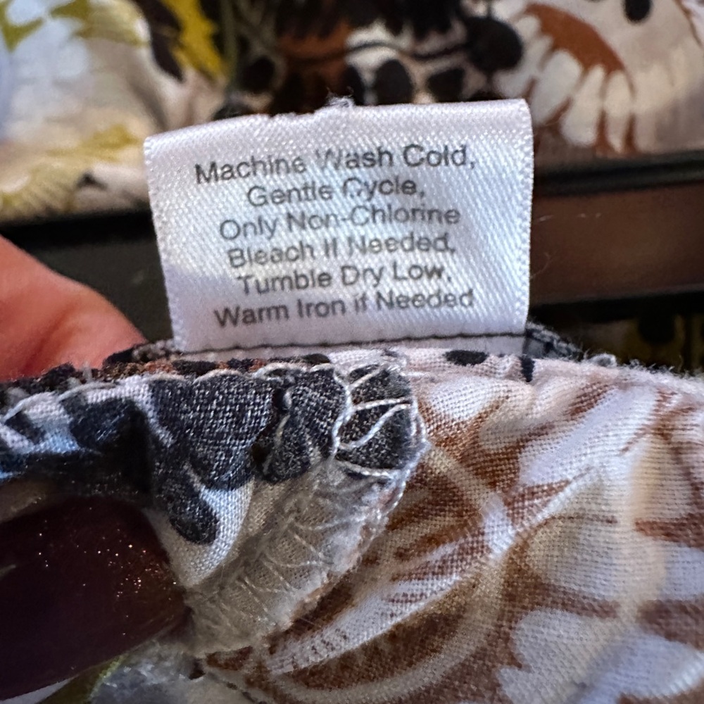 Vera Bradley Floral Patterned Pajama Bottoms (Shorts and Pants) - Picture 6 of 10